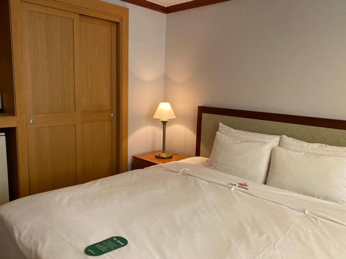 Hotel International Changwon Exterior photo