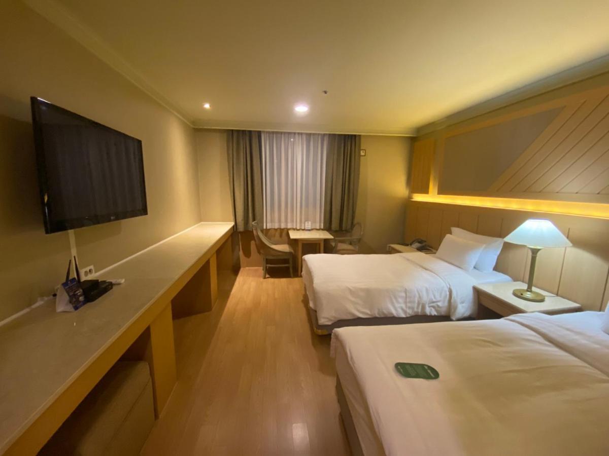 Hotel International Changwon Exterior photo