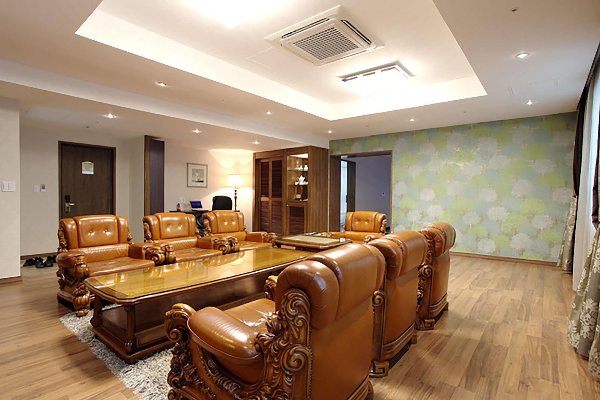 Hotel International Changwon Exterior photo